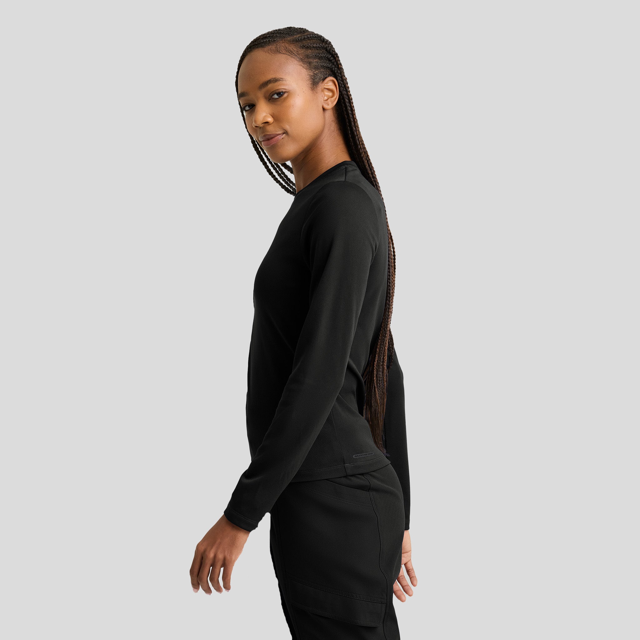 Holly Women's 1-Pocket Crew Neck Long Sleeve Tee | Black